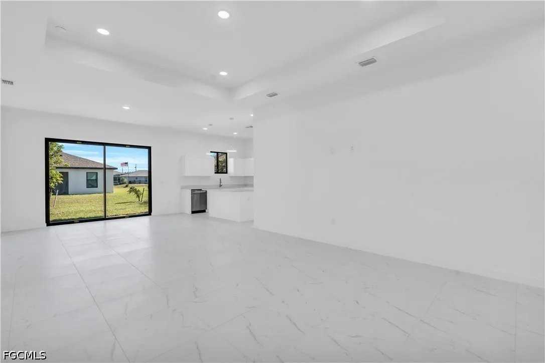1021 Chiquita Blvd N - Photo 5 of 20