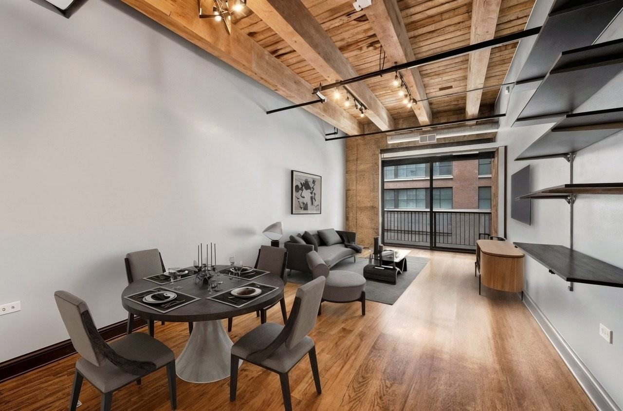 106 N Aberdeen St #4F - Photo 2 of 13