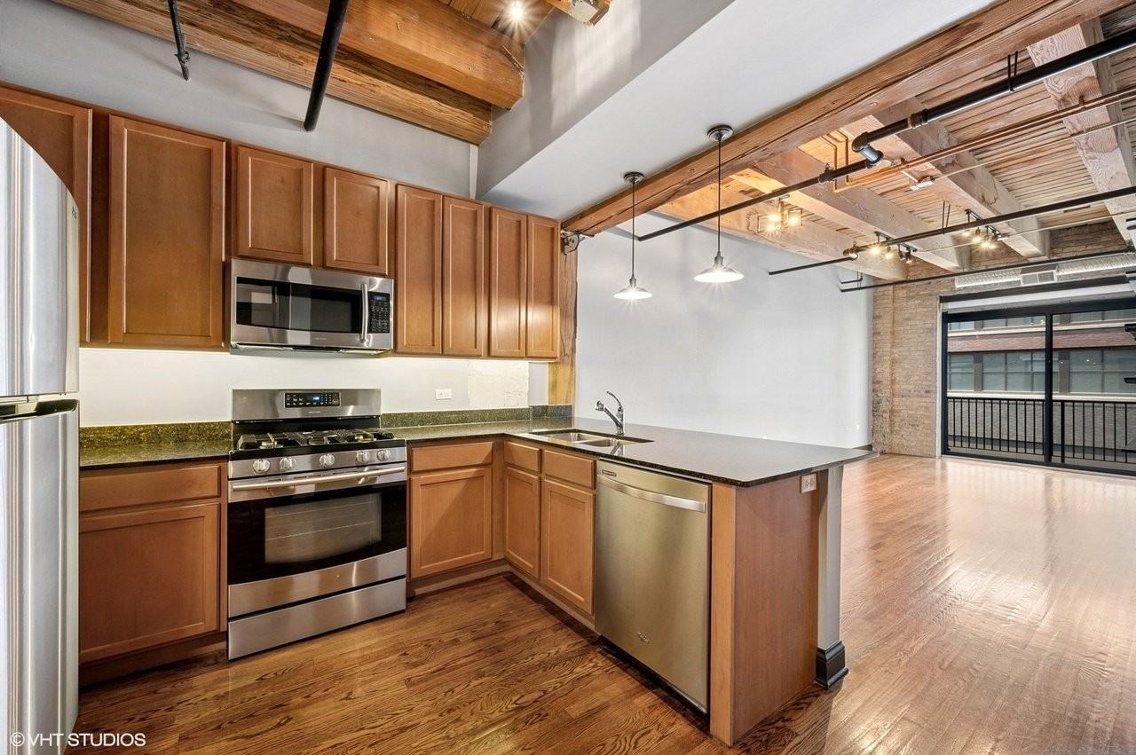 106 N Aberdeen St #4F - Photo 4 of 13