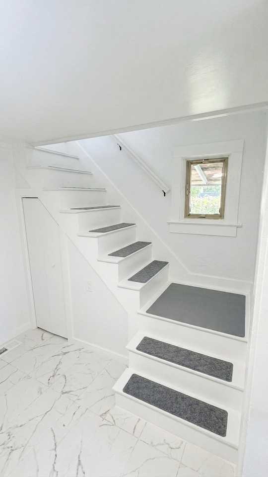 3612 Albany St #B - Photo 3 of 8