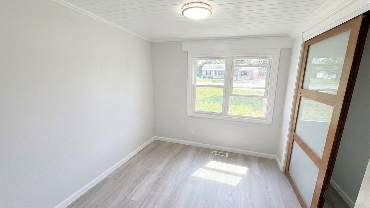 3612 Albany St #B - Photo 6 of 8