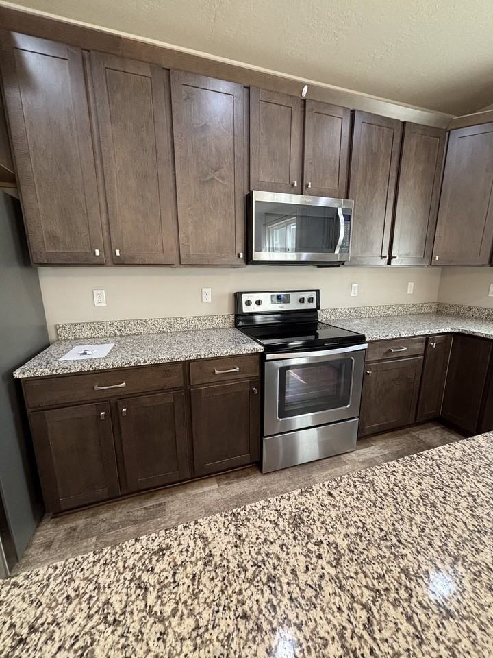 7569 N Evans Ranch Dr - Photo 4 of 20