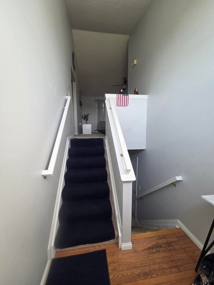 575 Rosebud Cir - Photo 3 of 16