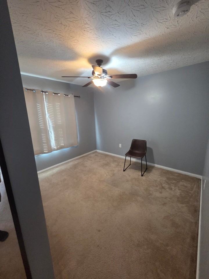 575 Rosebud Cir - Photo 7 of 16