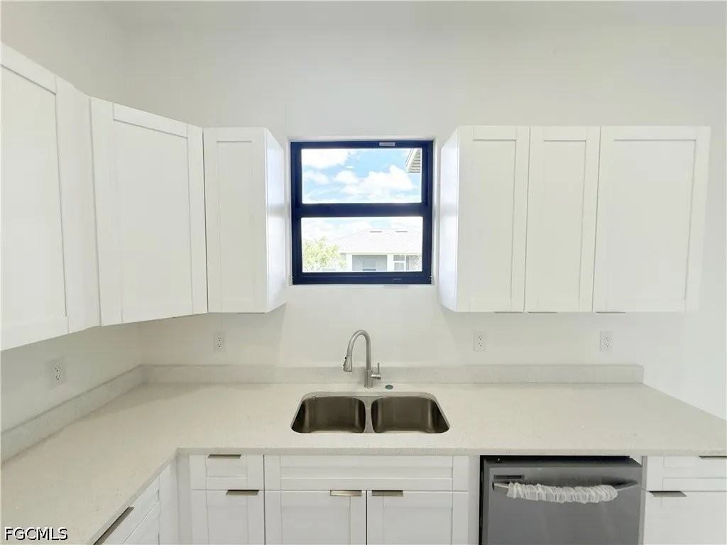 4229 Nwst - Photo 6 of 20