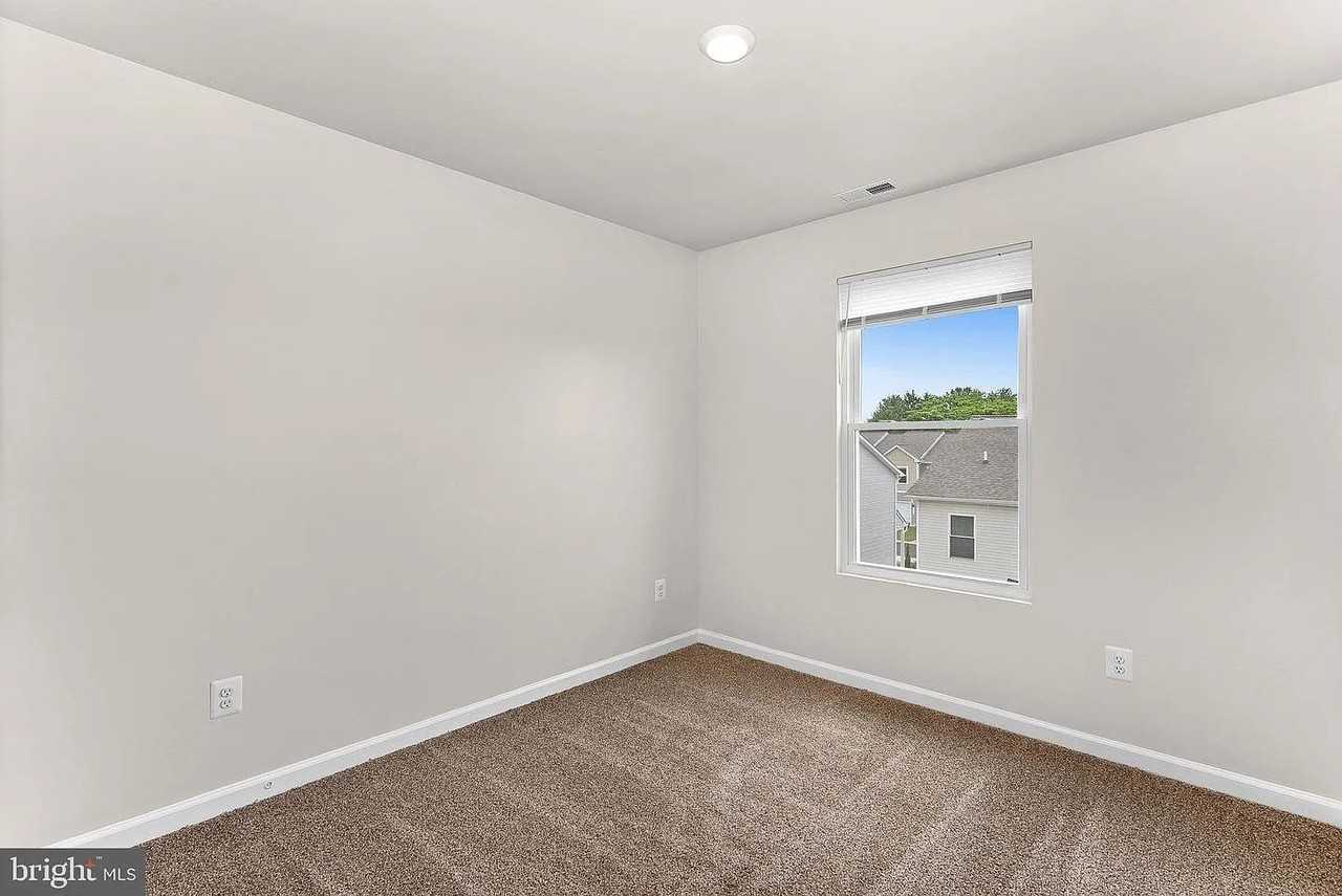112 Cramsford St - Photo 6 of 7