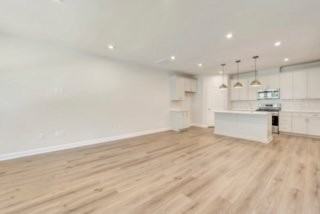 206 Solaire Aly - Photo 7 of 16