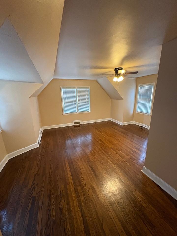 400 E Main St - Photo 2 of 20