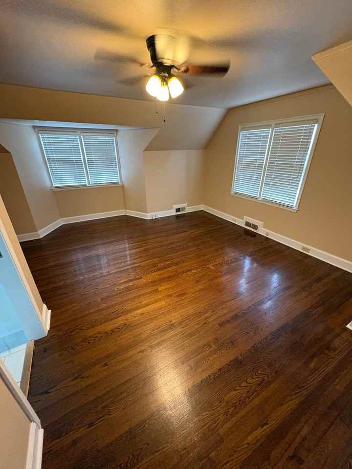 400 E Main St - Photo 3 of 20