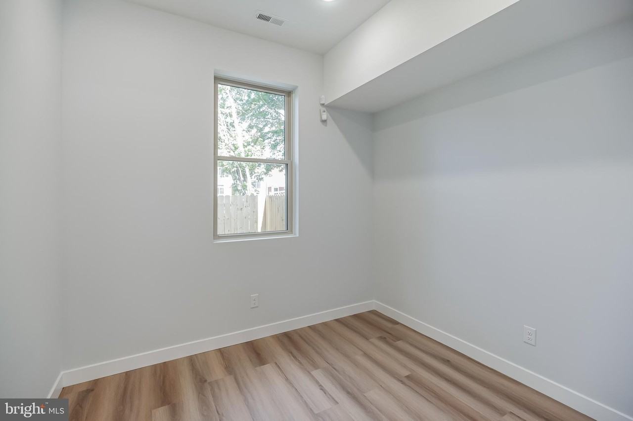 2222 N 7th St #A - Photo 4 of 18