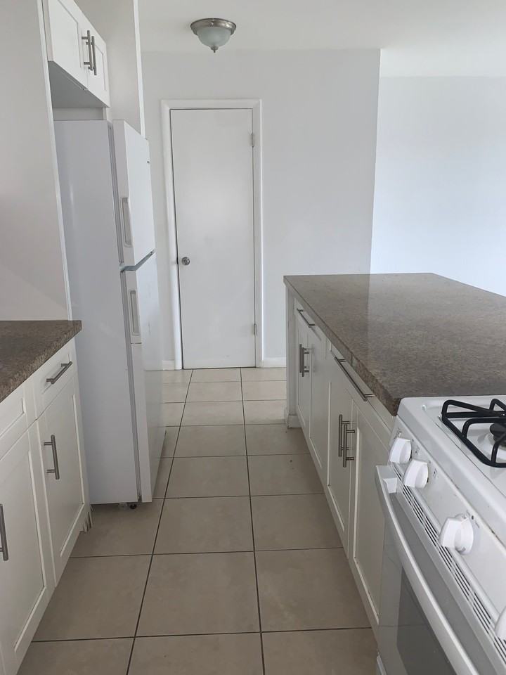 1255 Wst #303 - Photo 5 of 11