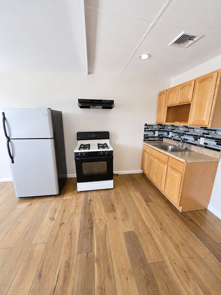 70 Main St #3 - Photo 2 of 7