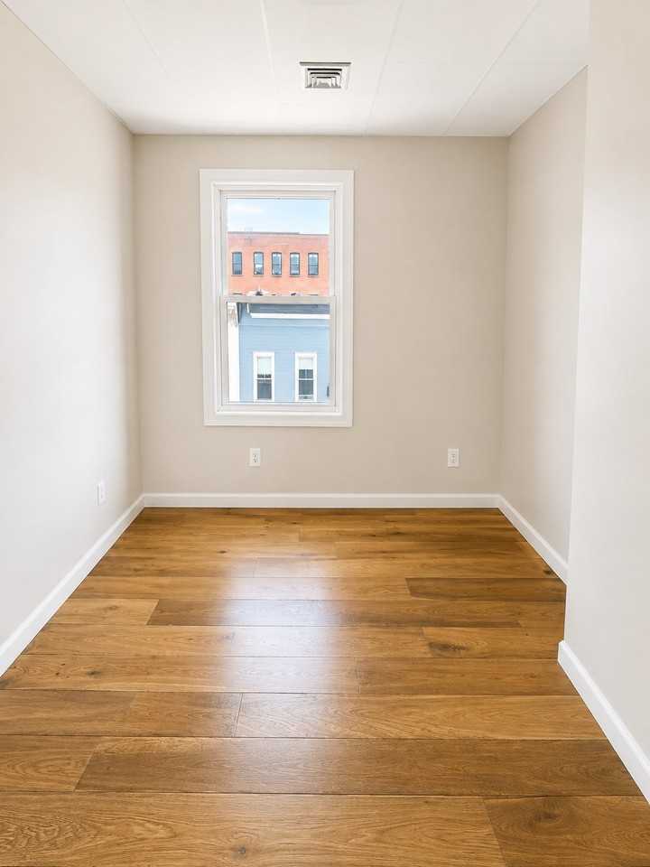 70 Main St #3 - Photo 4 of 7