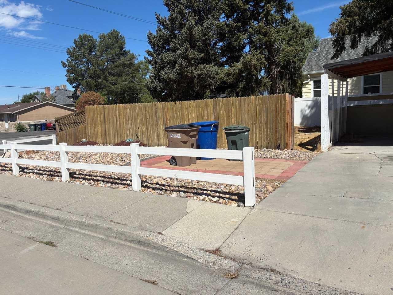 911 E Forest View Ave - Photo 3 of 14