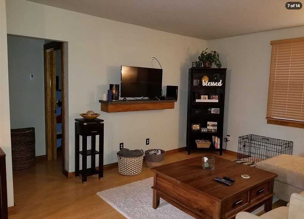 212 Dupuy Ave - Photo 4 of 14
