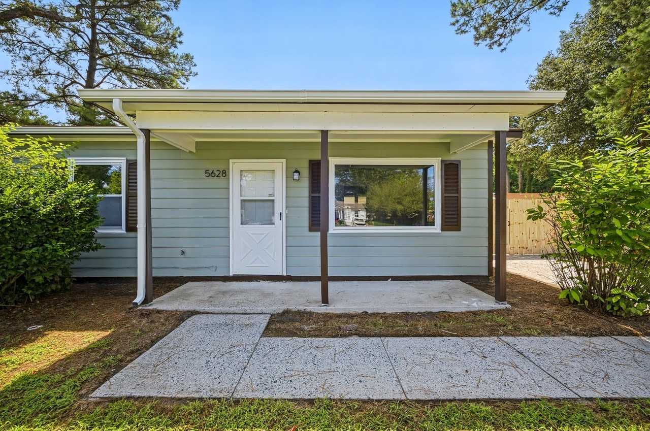 5628 Frank St - Photo 4 of 20