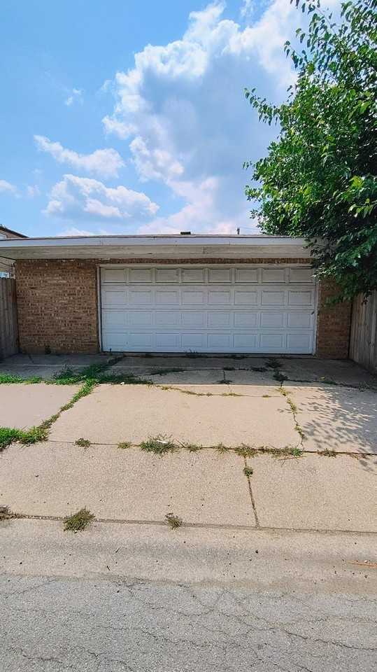 7900 S Whipple St - Photo 4 of 4