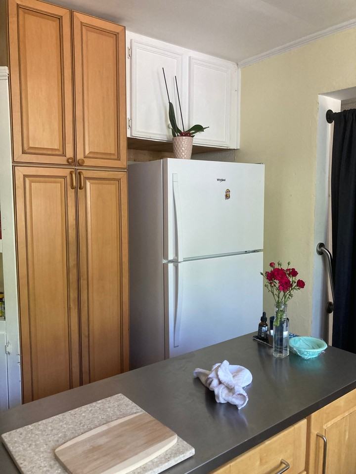 320 Keating Dr - Photo 2 of 12