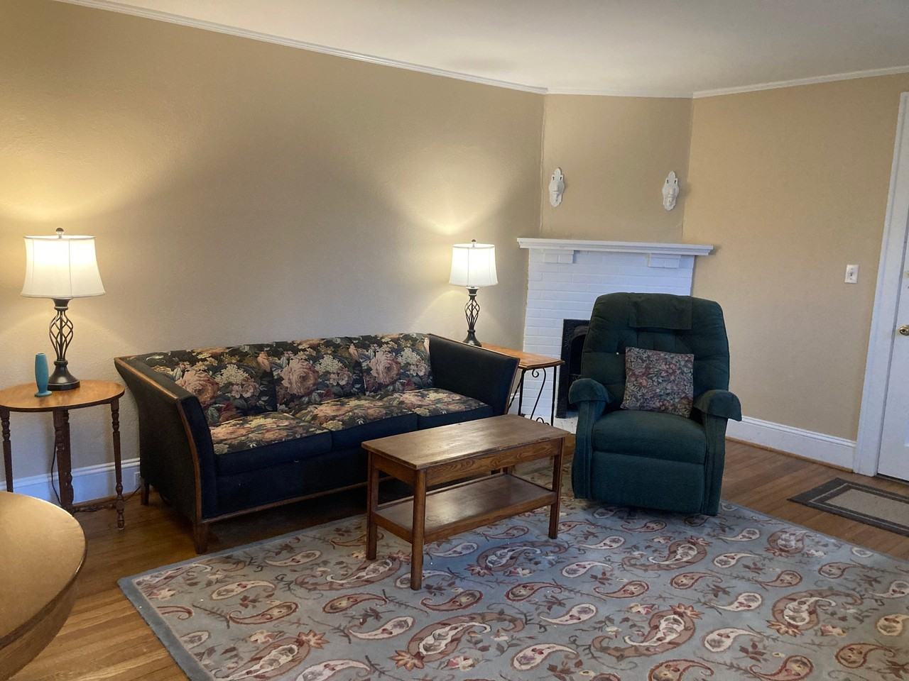 320 Keating Dr - Photo 4 of 12