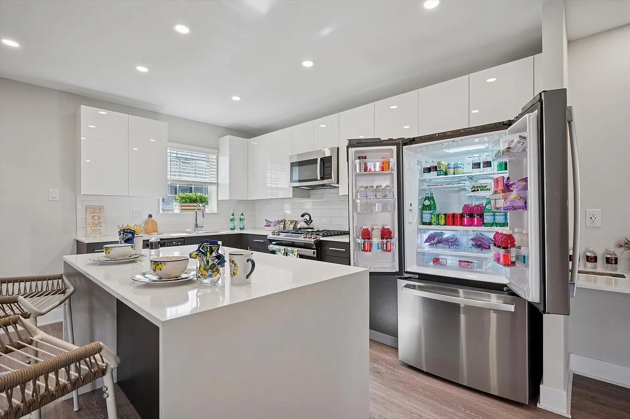 22 Haws Ln - Photo 2 of 15