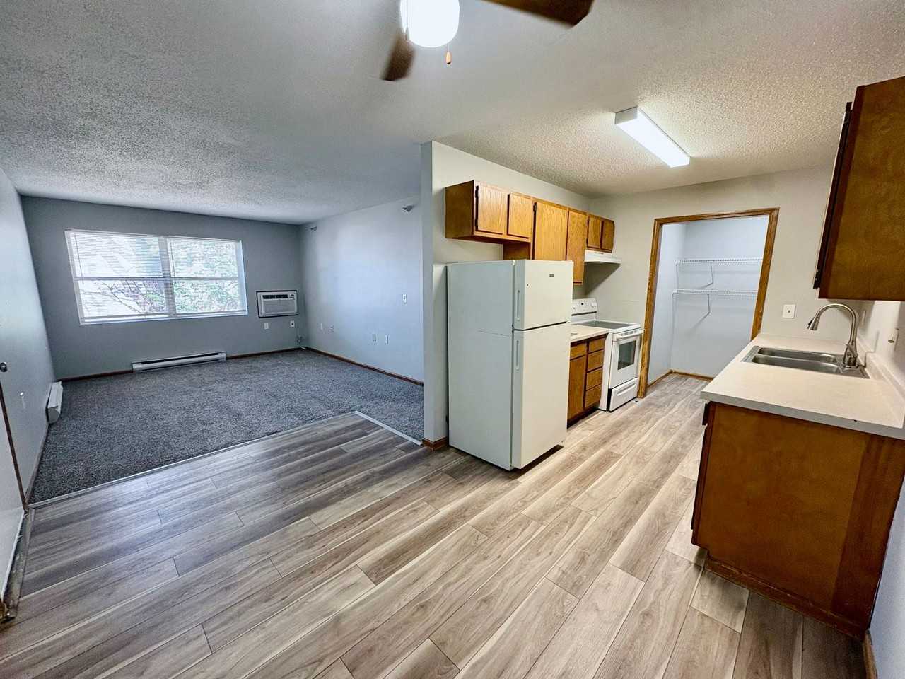 Hershey Manor Apartments - Photo 5 of 44