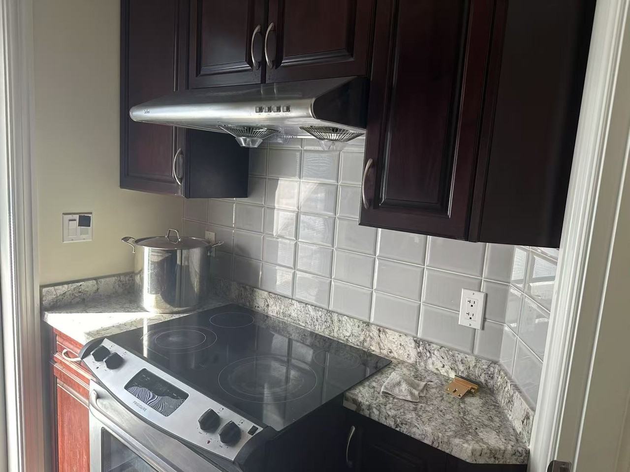 5000 Burke Street - Photo 2 of 8