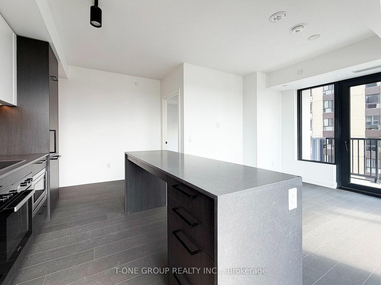 91 Montclair Avenue #1706 - Photo 6 of 23