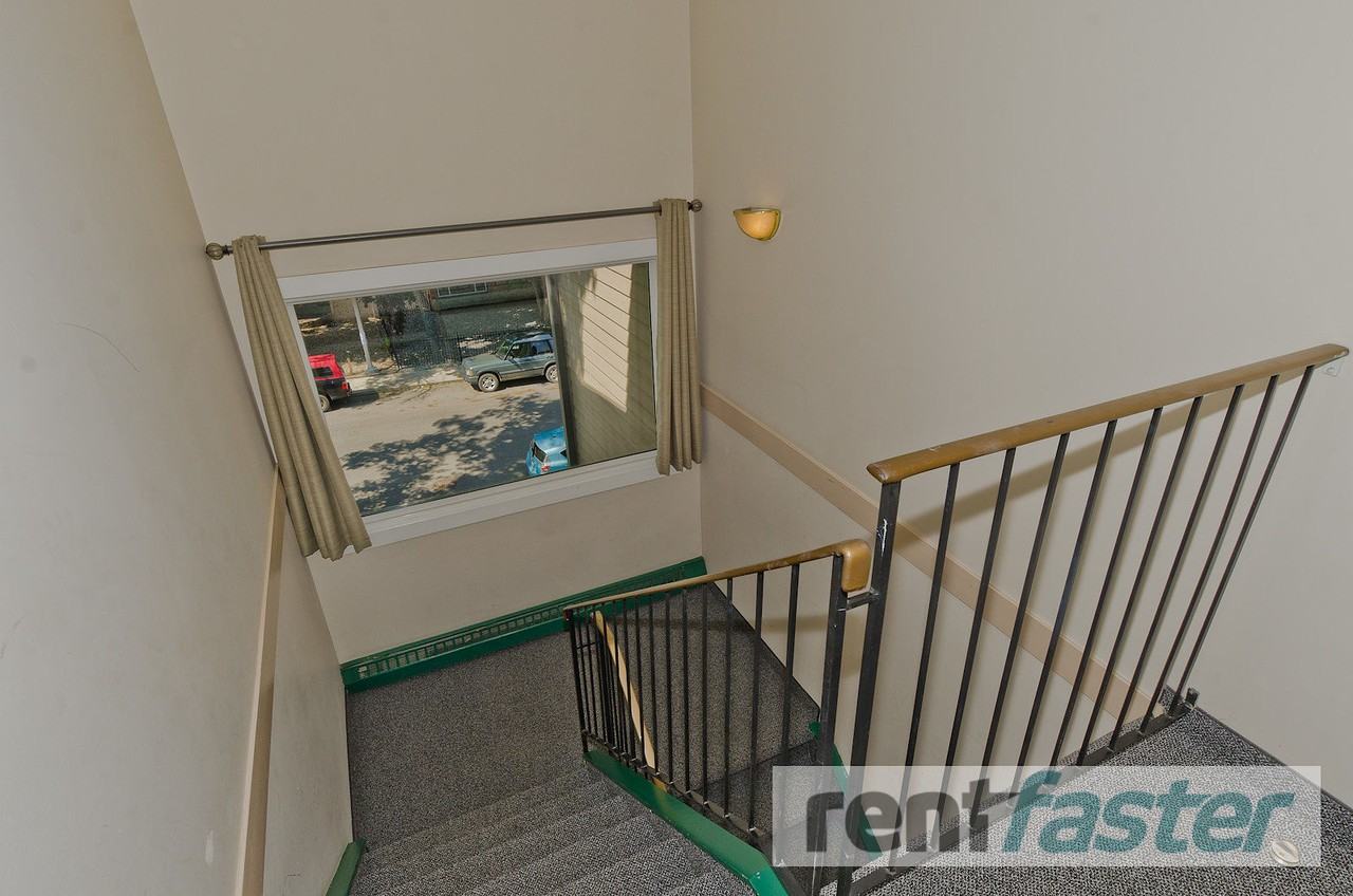 2508 - 2508 17 St Sw - Photo 2 of 23