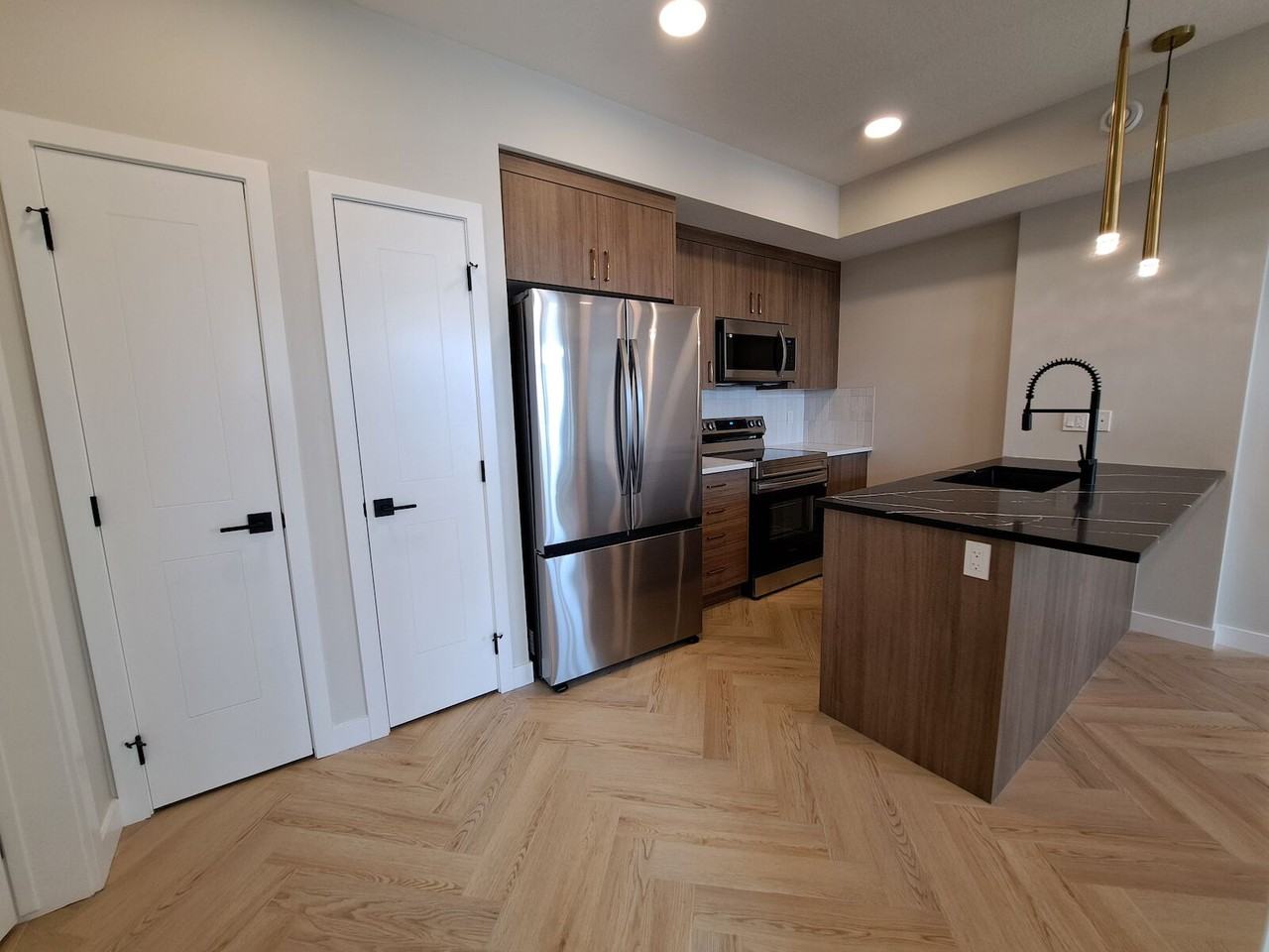 562 - 562 Seton Circle Southeast - Photo 2 of 18