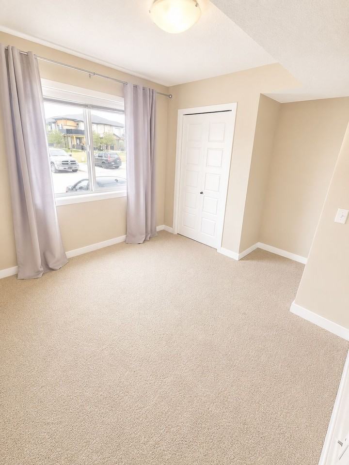 2781 - 2781 Chinook Winds Drive Southwest - Photo 6 of 14
