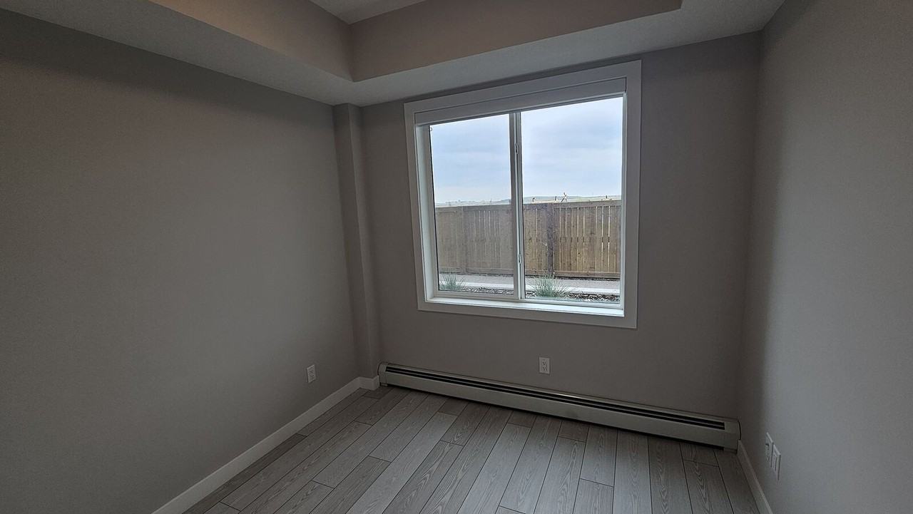 63 - 63 Corner Glen Crois. Ne - Photo 6 of 11
