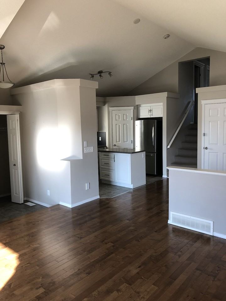 10 Sunset Hts - Photo 3 of 13