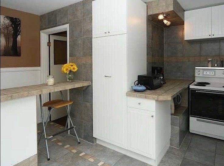 2437 25 Ave Nw - Photo 3 of 8