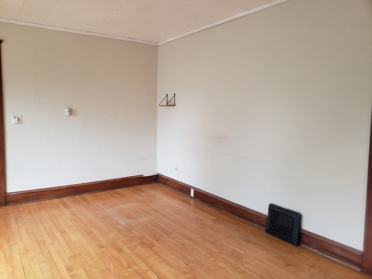 1105 E Gorham St #C - Photo 5 of 15