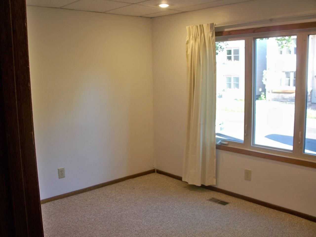 719 Hague Ave #X - Photo 5 of 9