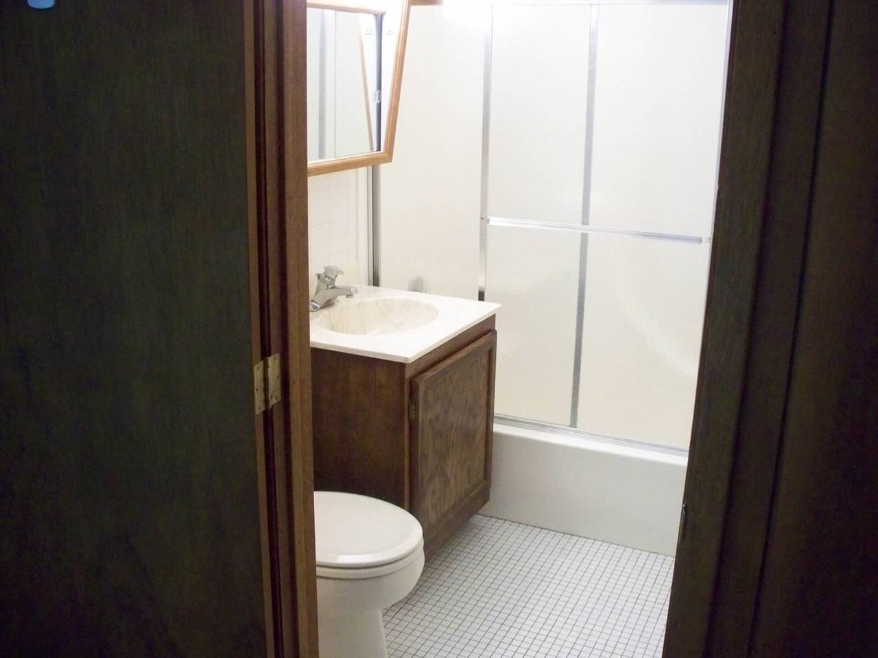 719 Hague Ave #X - Photo 7 of 9