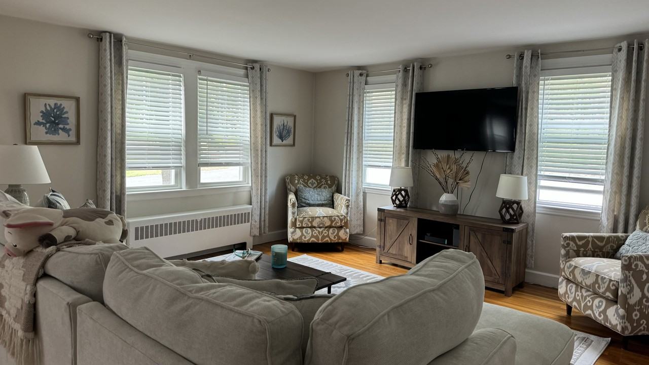 329 Summer St #1 - Photo 4 of 10