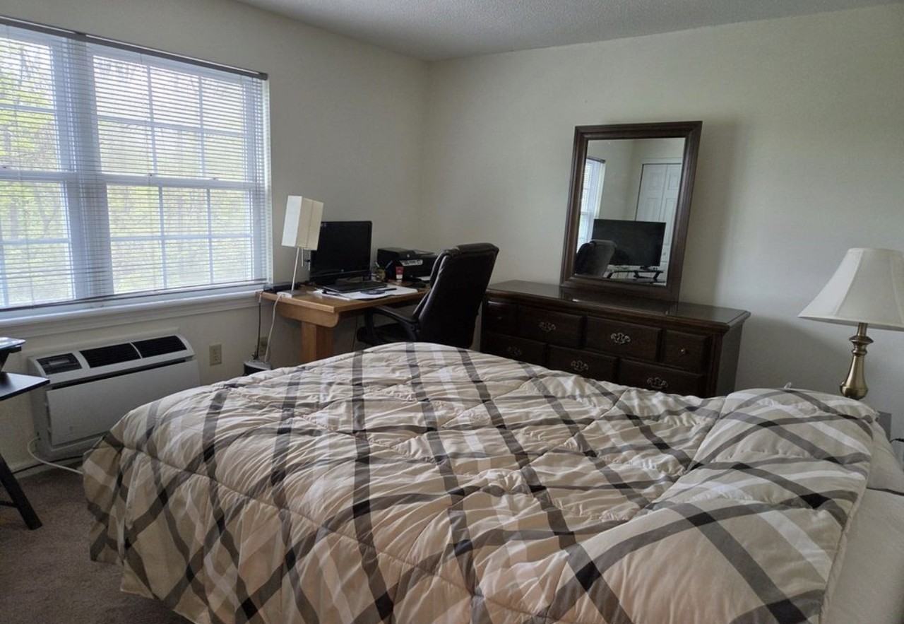 37 Crystal Ln #D - Photo 4 of 10