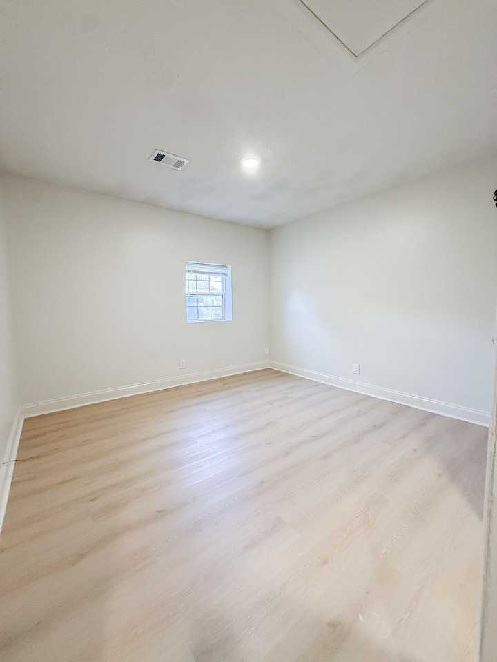 650 Allen St #7 - Photo 2 of 22