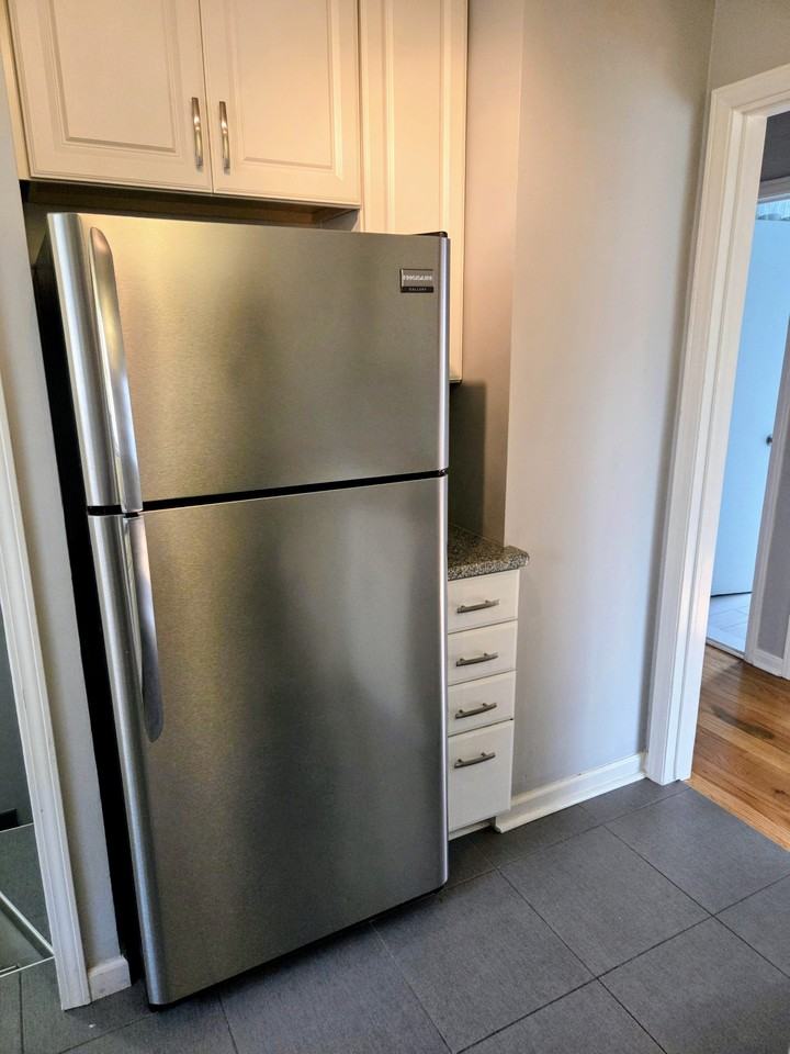2215 E Lincoln Ave #NA - Photo 3 of 21