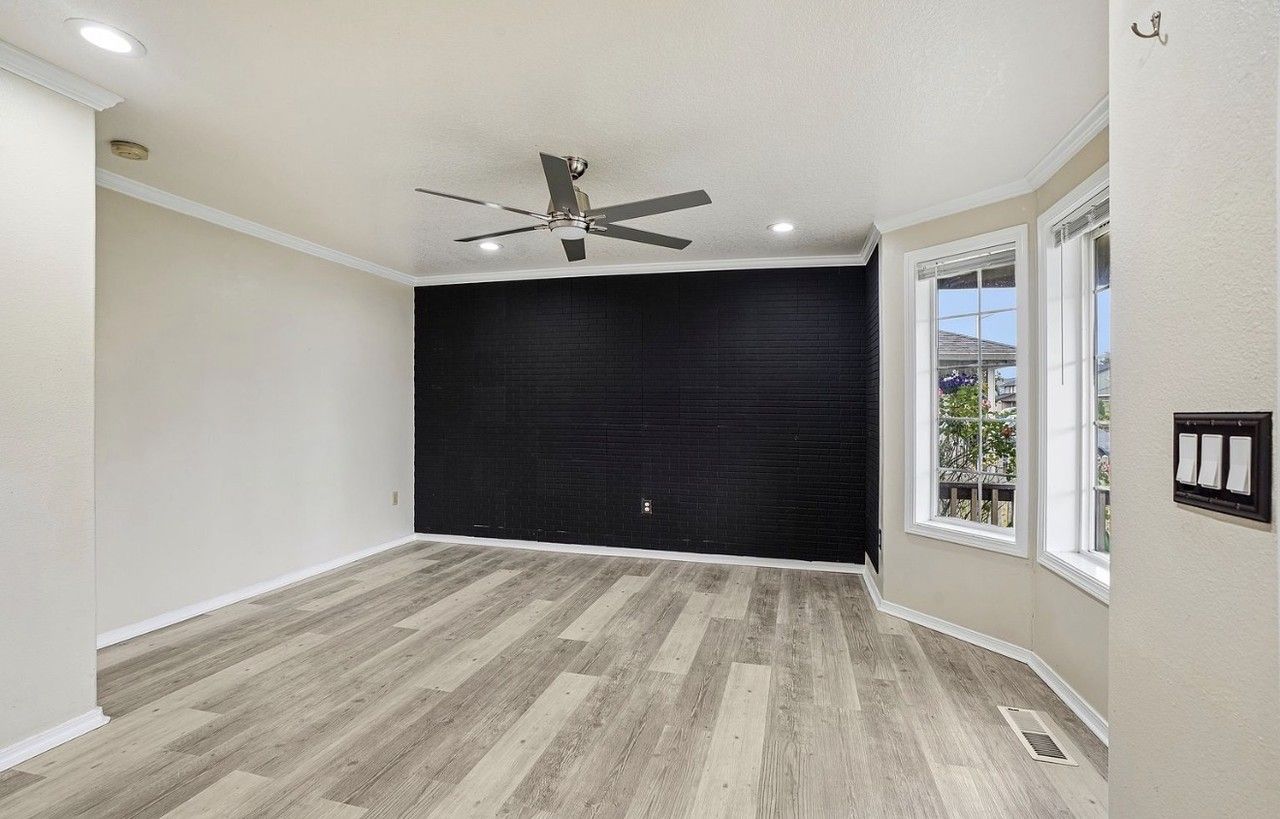 15805 Ne 70th St #NA - Photo 4 of 20