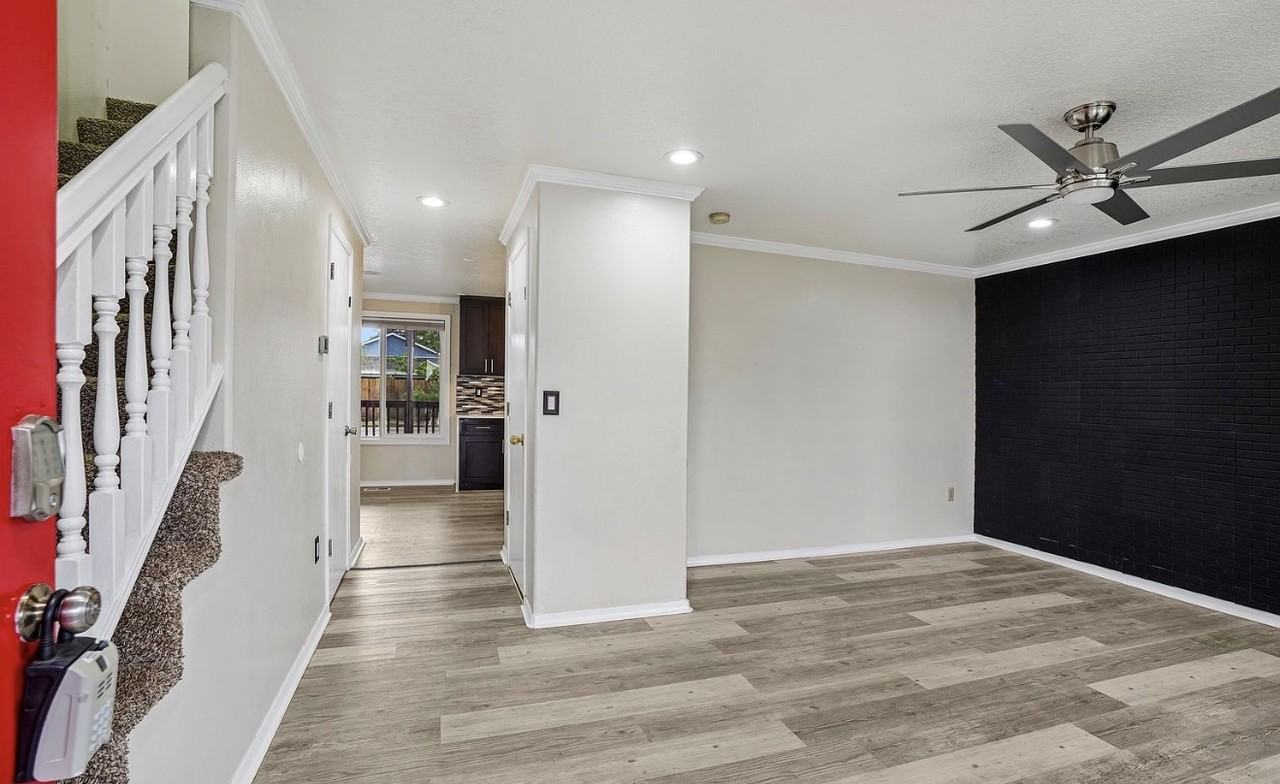 15805 Ne 70th St #NA - Photo 5 of 20