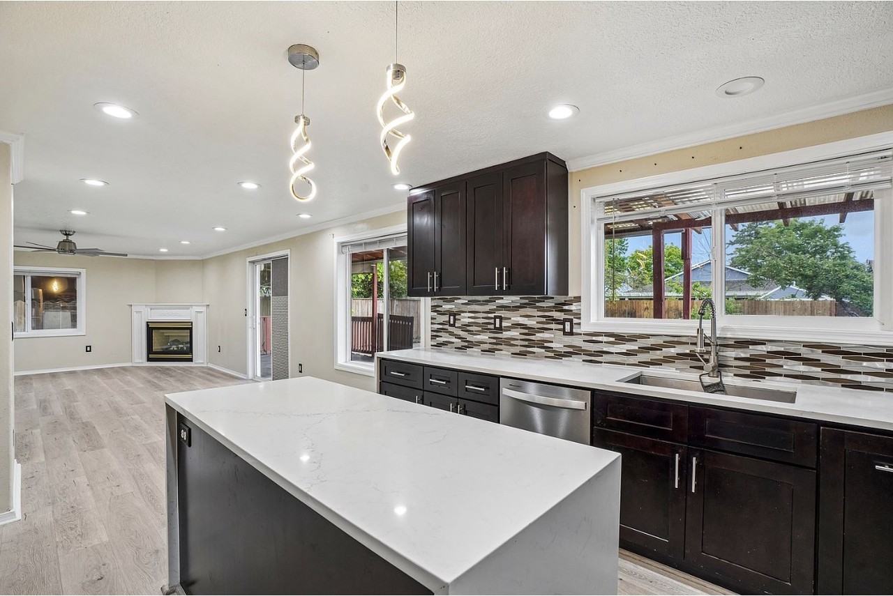 15805 Ne 70th St #NA - Photo 7 of 20