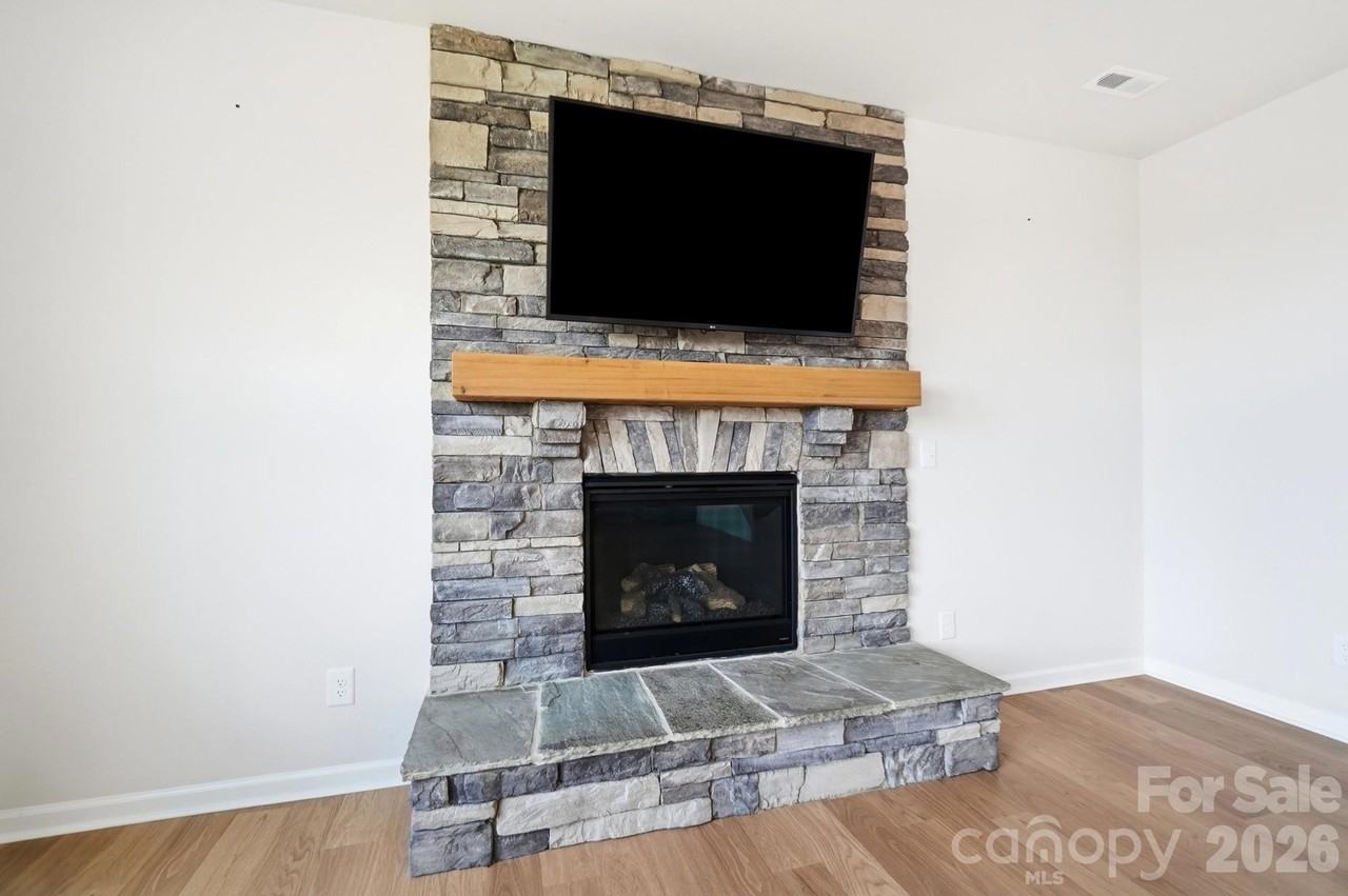 118 Winterberry St #NA - Photo 4 of 19