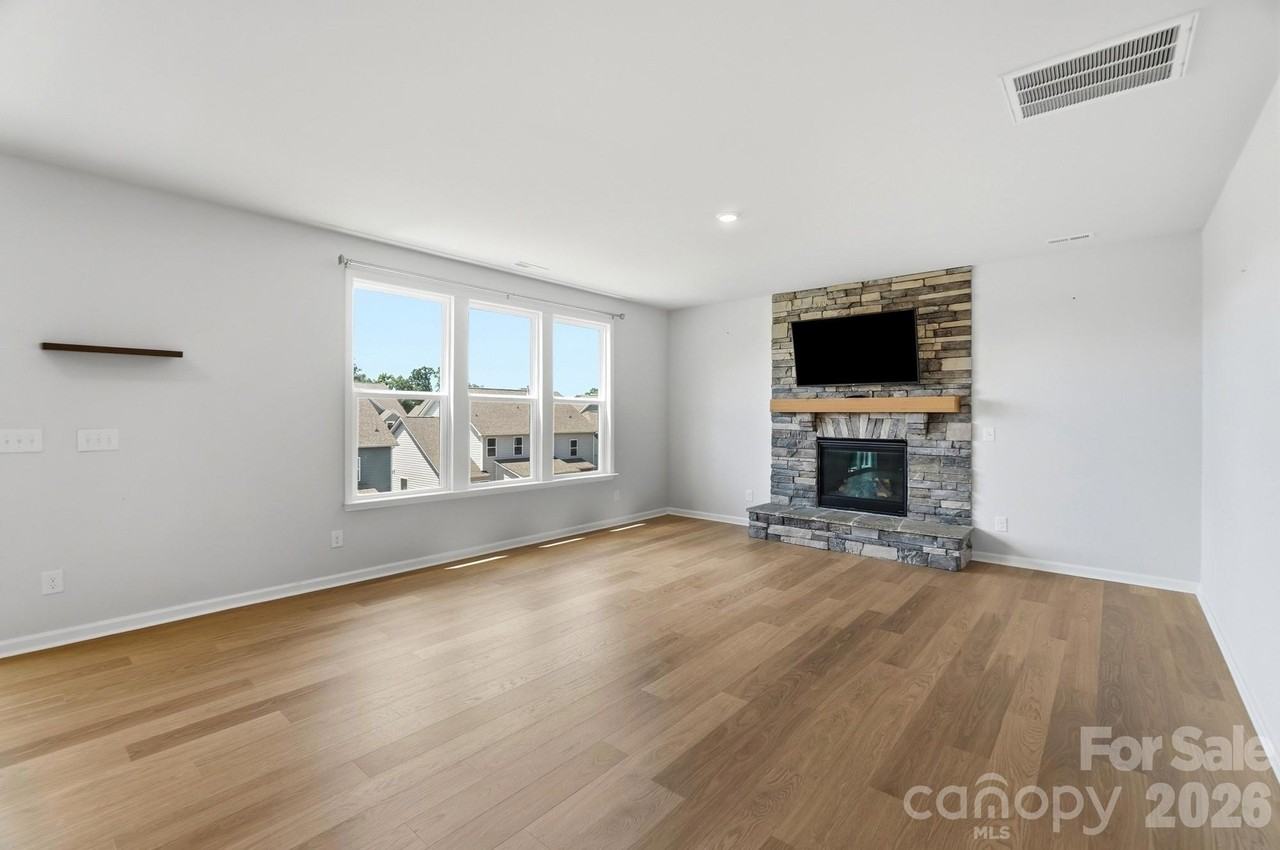 118 Winterberry St #NA - Photo 5 of 19