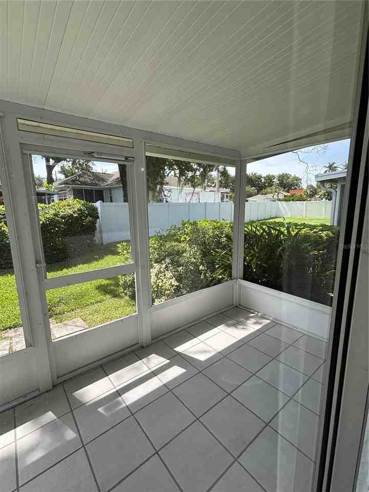 2115 9th Ave W #6B - Photo 3 of 8