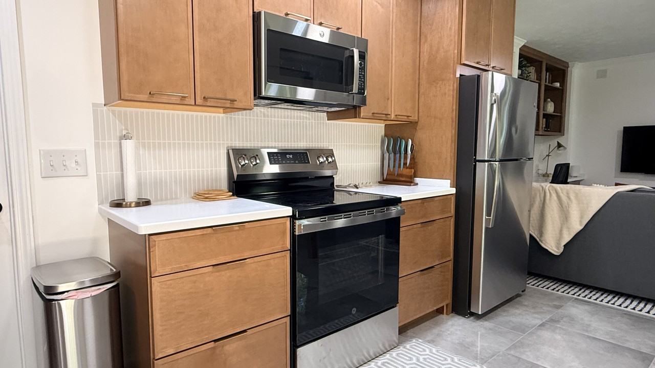 607 N Almond Dr - Photo 5 of 17