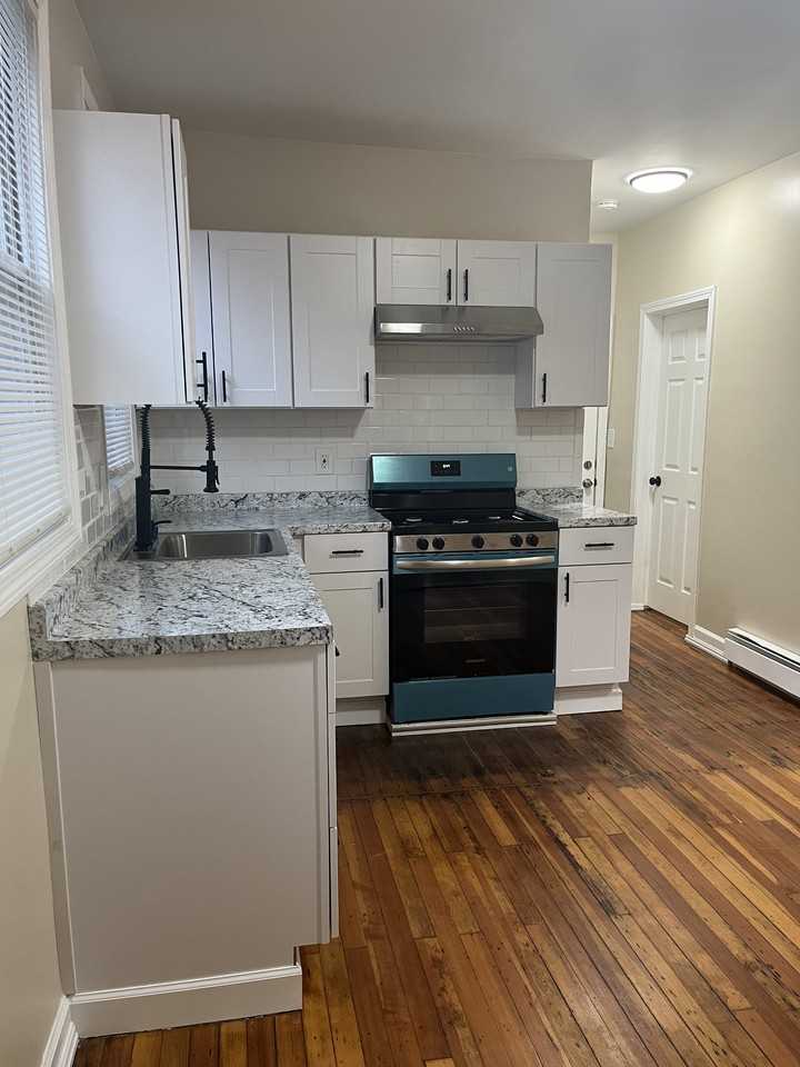 17 Shepard St #1st - Photo 2 of 2