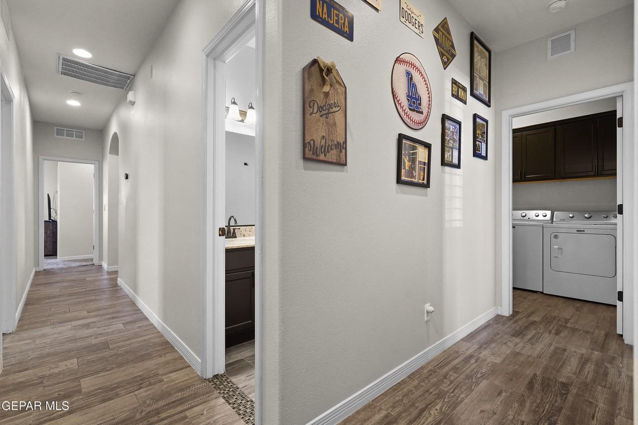 13518 Hazlewood St #NA - Photo 3 of 18