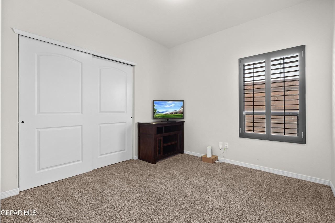 13518 Hazlewood St #NA - Photo 4 of 18